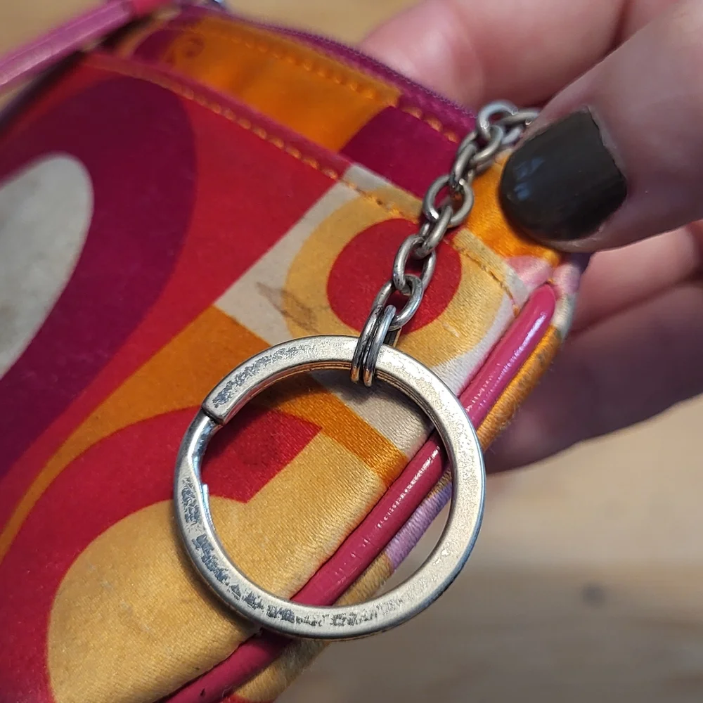 Small Coach Wallet - Picture 2 of 7